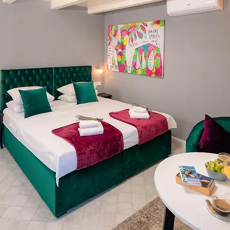 Kampanel 10 Hvar Town