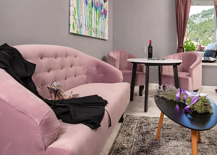 Apartman Kampanel 10 *