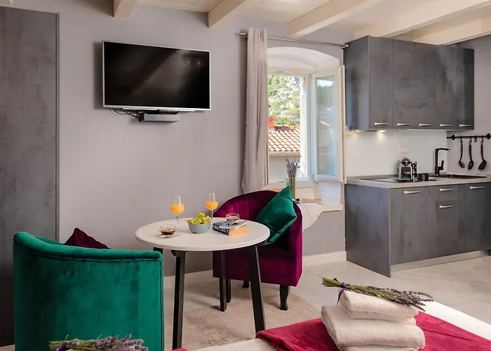 Kampanel 10 Apartman Hvar Town