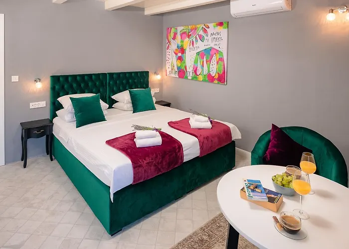 Kampanel 10 Hvar Town