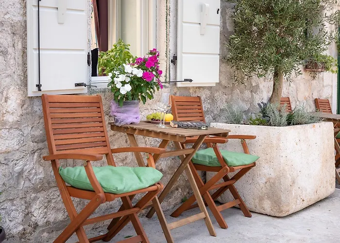 Kampanel 10 Hvar Town