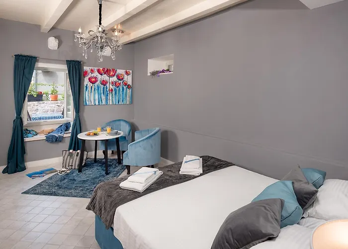 Kampanel 10 Hvar Town